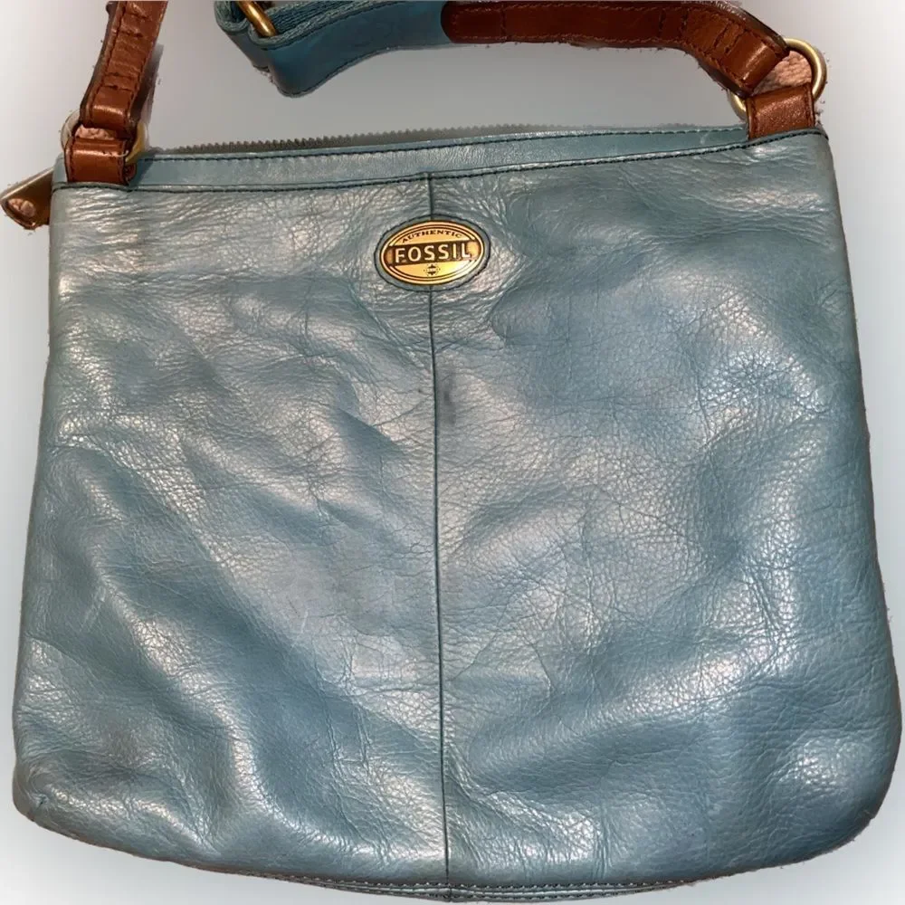 EUC Fossil Cowhide Leather Crossbody Teal 10.5L x 11.5W